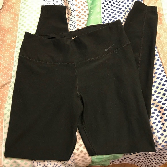 Nike Dri-Fit leggings - Picture 3 of 4